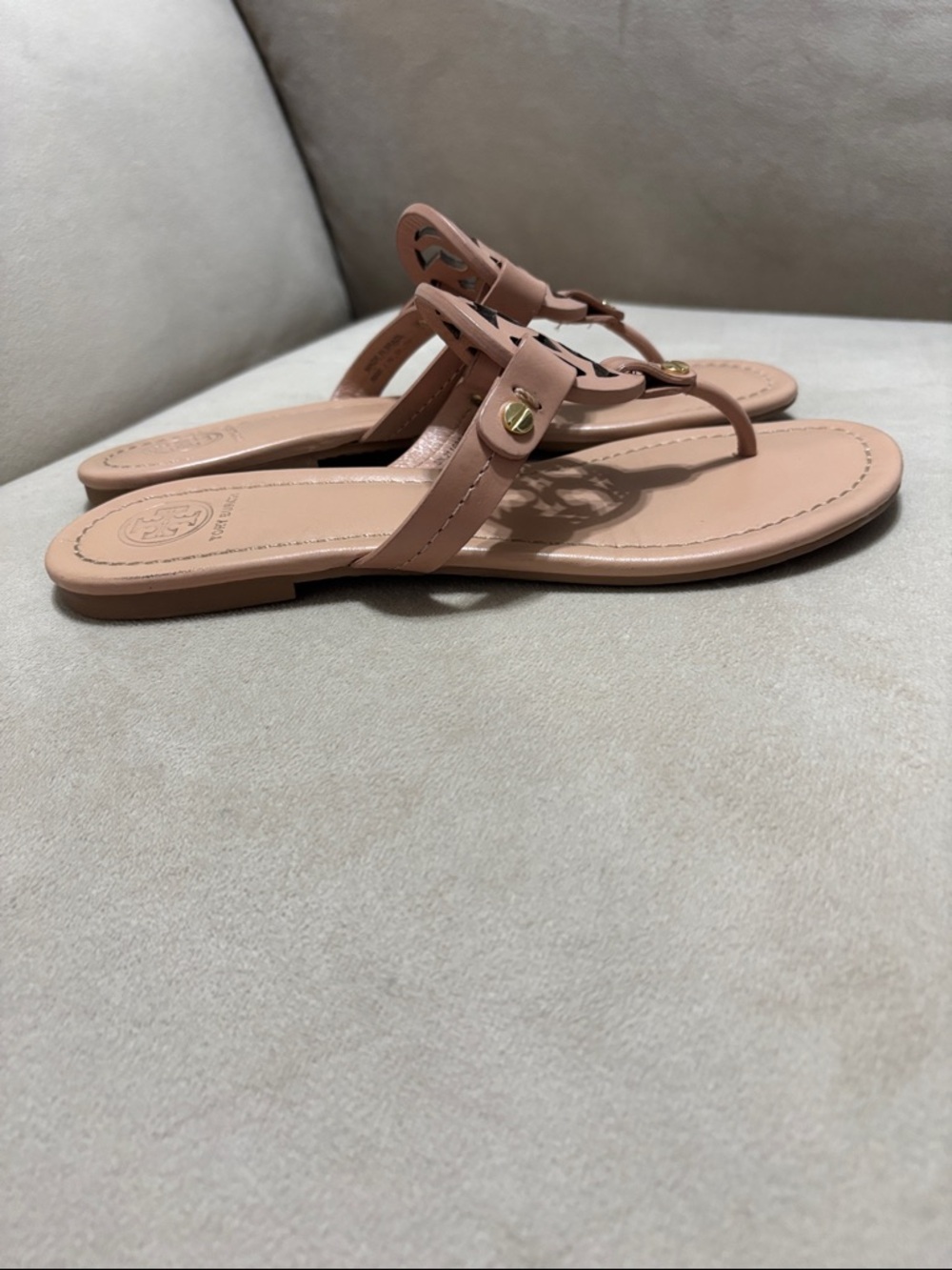 Tory Burch Nude Blush Logo Thong Sandals - Picture 9 of 11